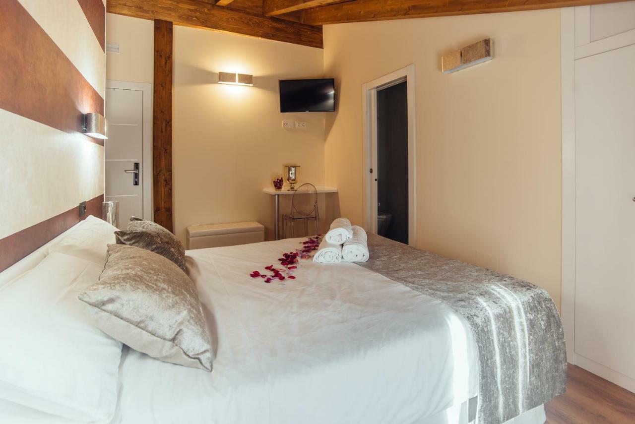 Hotel Rural Pinares De Soria Molinos de Duero Luaran gambar